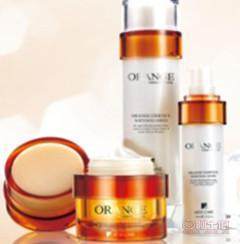 廣州碧奧化妝品 專業(yè)OEM代加工服務(wù)，打造高品質(zhì)VC微針美白潤(rùn)膚精華系列